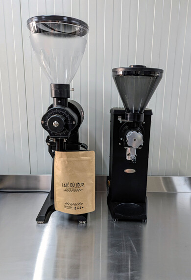 Moinhos Mahlkönig EK43 & Santos NO4 na Café du Jour